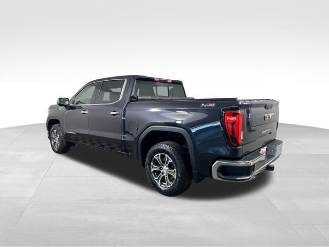 2023 GMC Sierra 1500 — interior view
