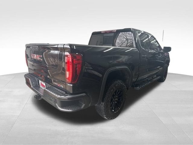 2023 GMC Sierra 1500 — interior view