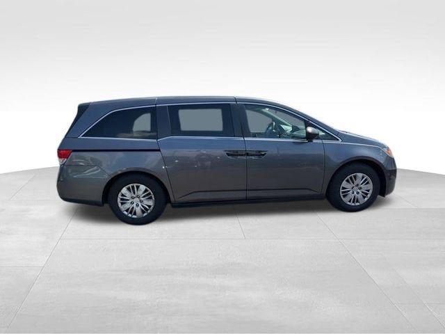 2014 Honda Odyssey — interior view